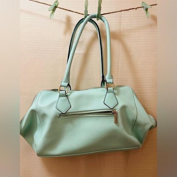 ⚫️ BOGO Carlo G woman’s purse beautiful seafoam green colour - Picture 2 of 5